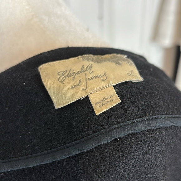 ELIZABETH & JAMES 100% Wool Oversized Cape Coat - Picture 9 of 11